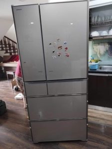 Thay block tủ lạnh Hitachi - Hướng dẫn chi tiết và những điều cần biết 8 Tủ lạnh Hitachi nổi tiếng với sự hoạt động bền bỉ, tiết kiệm